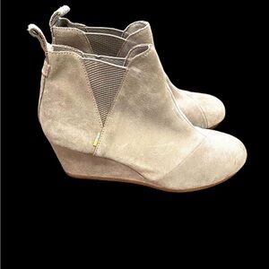 Toms leather upper boot wedge heel size 8.5